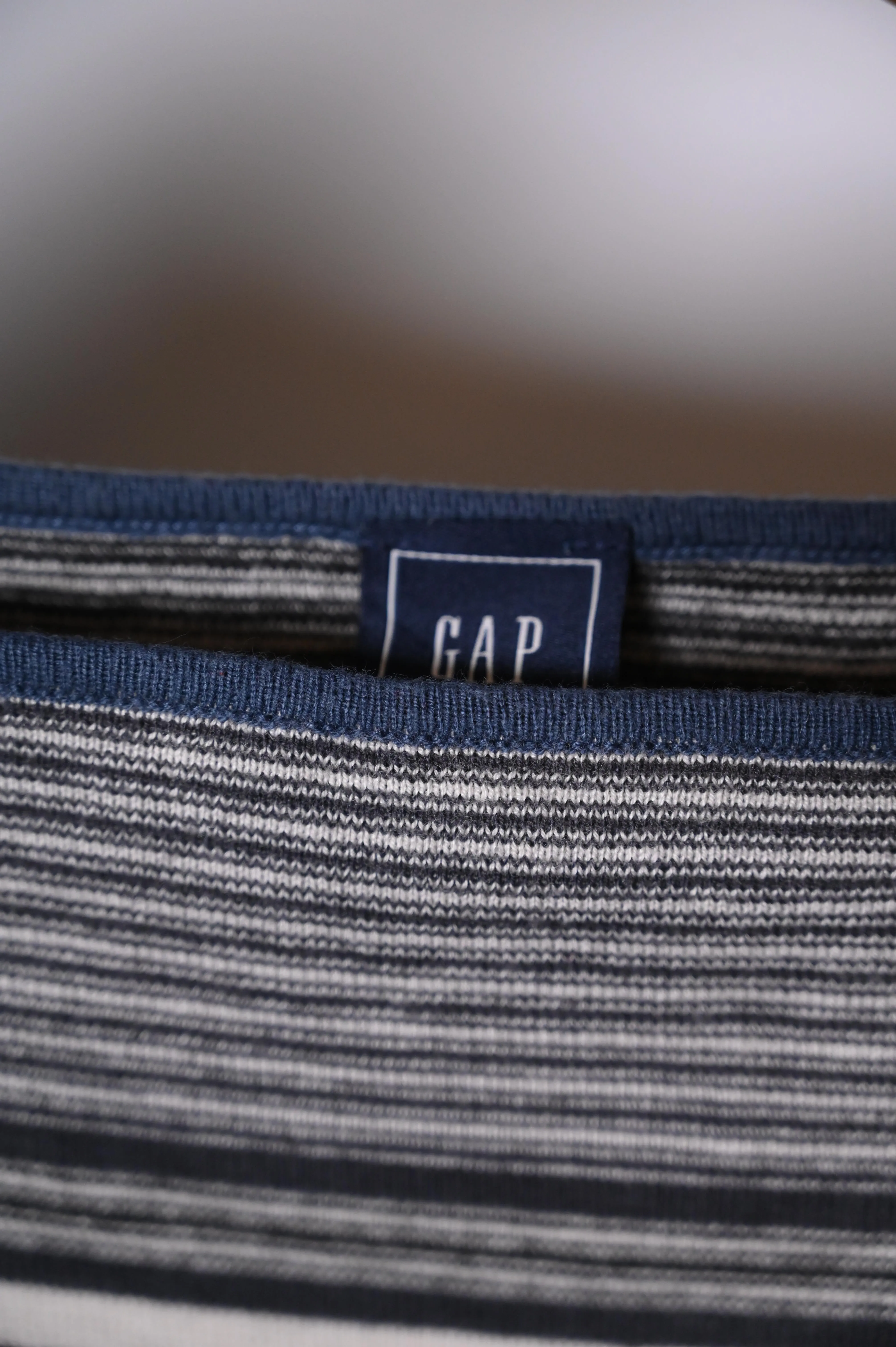 GAP Grey Sweatshirt - Small