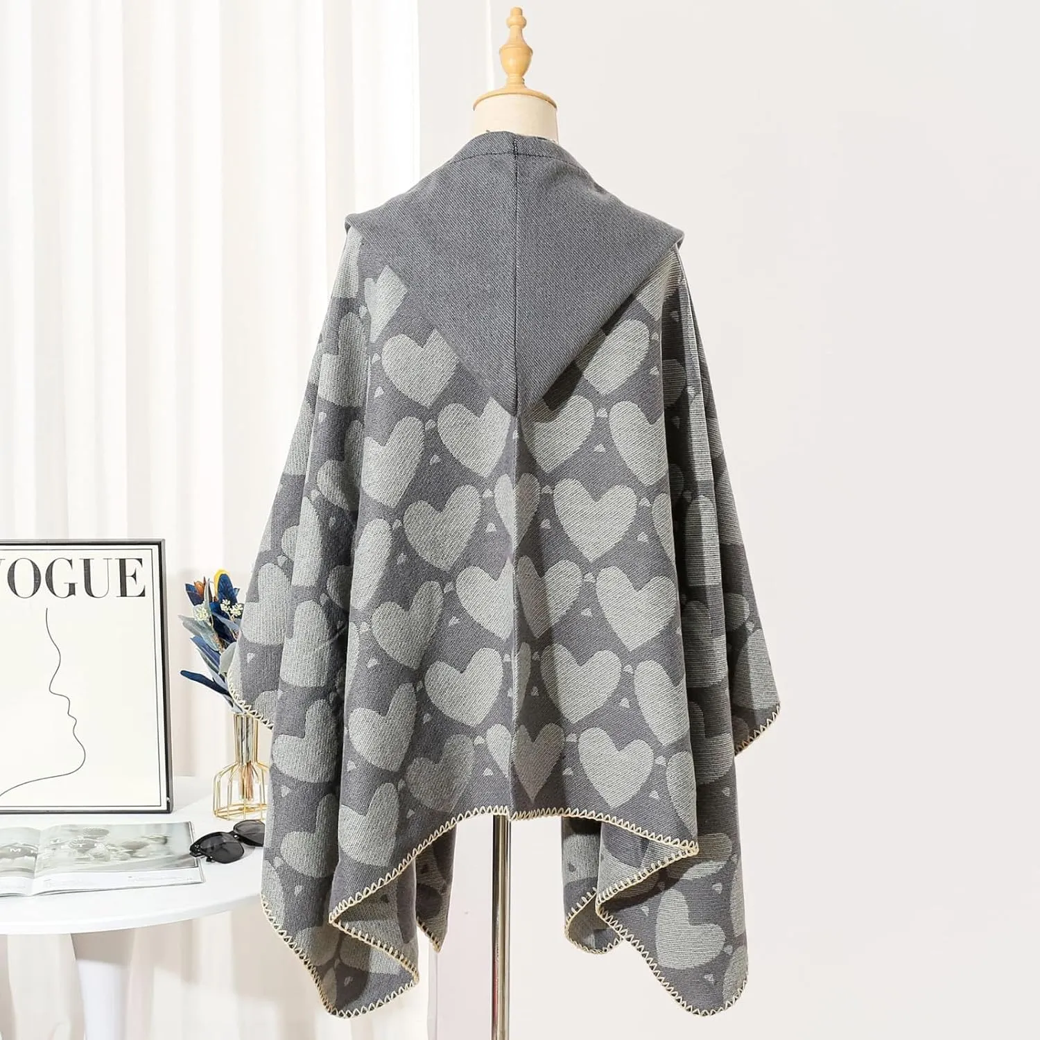 Knitted Poncho Shawl Wrap for Women Heart Print Hoodie Cape Winter Warm Trendy Tops Cloak for Cold Weather Travel 2024