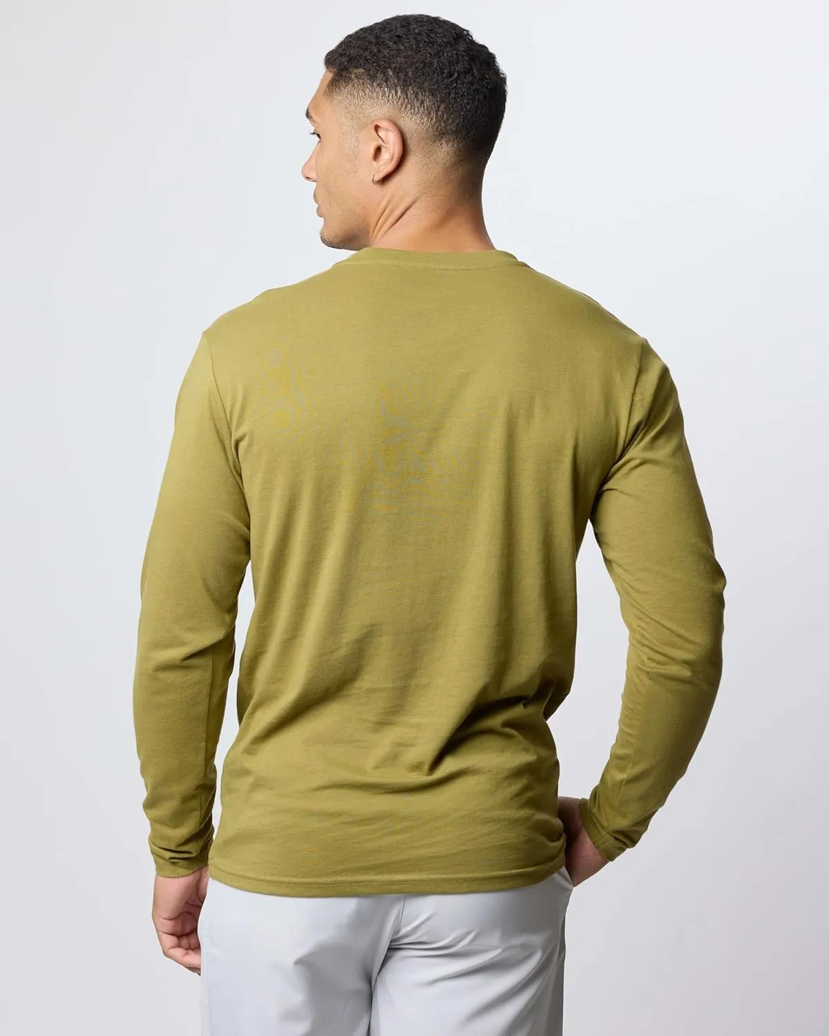 Real Essentials 3 Pack: Men's Cotton Performance Long Sleeve Crew Neck Pocket T-Shirt Athletic Top (Available in Big & Tall)