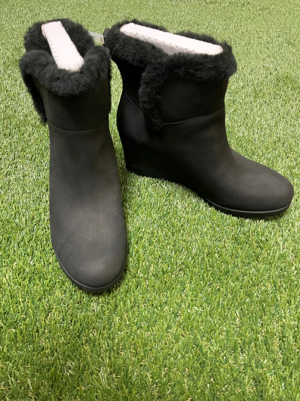 UGG Women Devorah WATERPROOF Boots 1103824