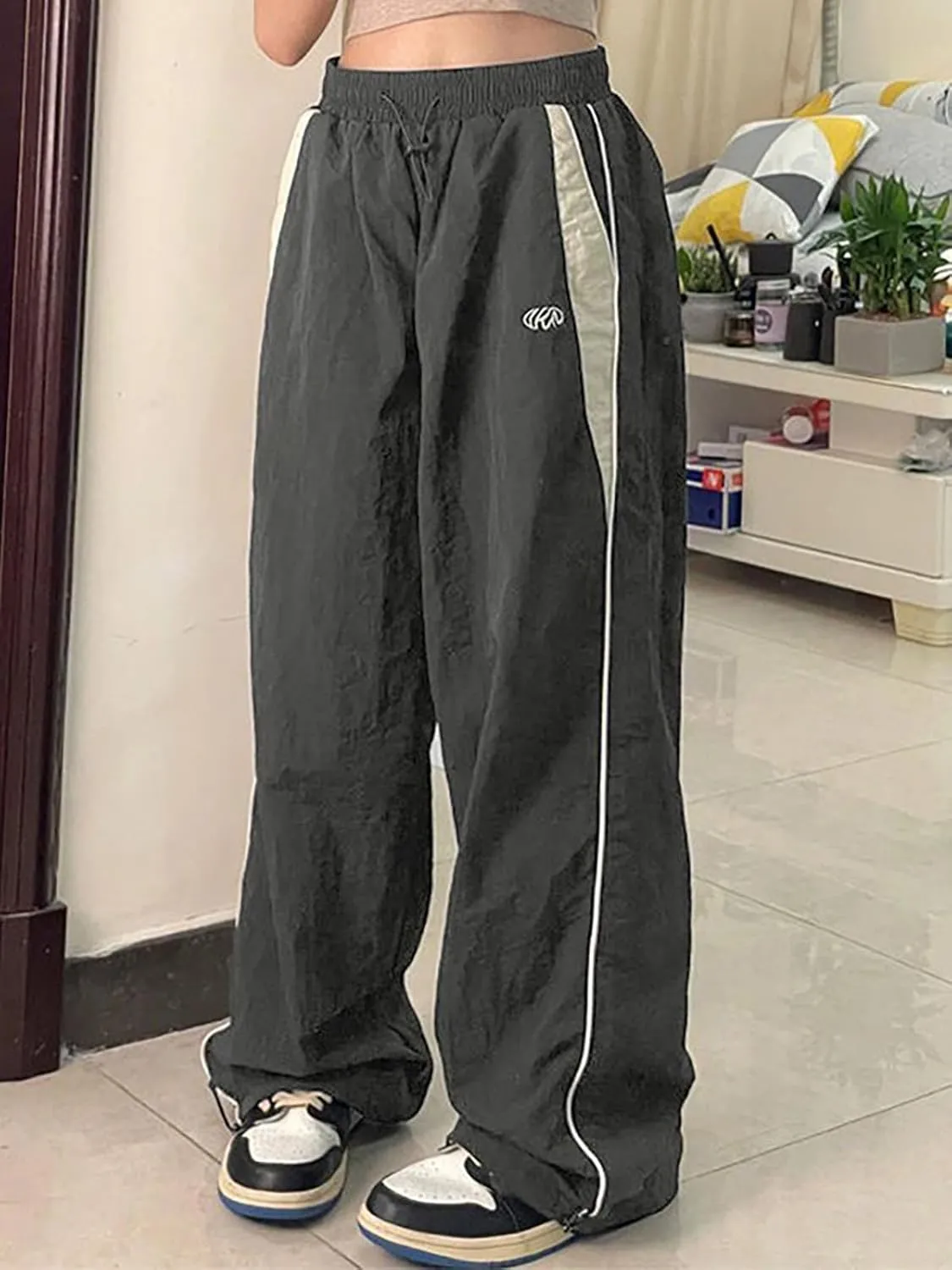Xineicy Y2K Baggy Pants for Women Vintage Sweatpants Wide Leg Parachute Pants Hip Pop Cargo Pants