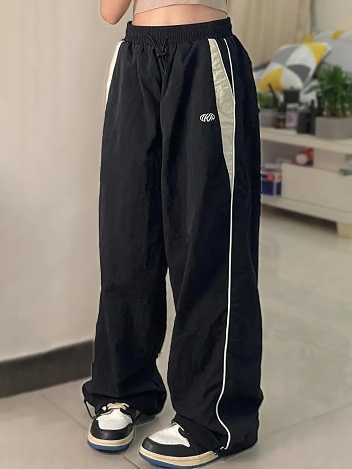 Xineicy Y2K Baggy Pants for Women Vintage Sweatpants Wide Leg Parachute Pants Hip Pop Cargo Pants