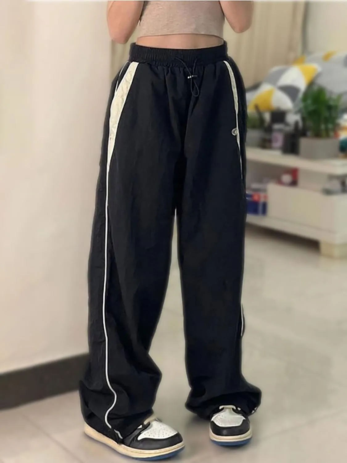 Xineicy Y2K Baggy Pants for Women Vintage Sweatpants Wide Leg Parachute Pants Hip Pop Cargo Pants